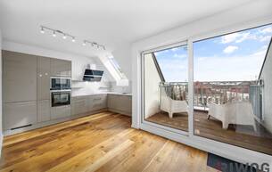 Wohnen Wohnung Dachterrassenwohnung mit Weitblick über Wien | Parkausrichtung | 2 Terrassen (28,6m²) | 2 Gehminuten zur U6 | 9 Min. in den 1. Bezirk 1090 Wien