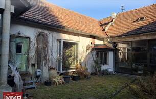 Gewerbe Häuser Charmantes Bauernhaus in St. Andrä vor dem Hagenthale: Ihr Traum vom Renovieren mit Garten im Innenhof 3423 St. Andrä vor dem Hagenthale