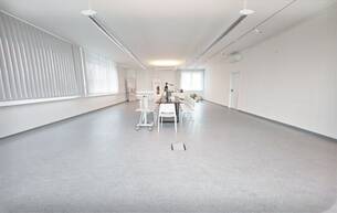 Gewerbe Büro/Praxis Eigener Straßenzugang | Helles Büro mit ca. 422m² inkl. ca. 44m² Lagerraum | Industriegebiet Inzersdorf und Autobahnnähe 1230 Wien