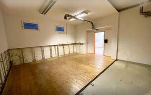 Gewerbe Lager Lagerfläche in sehr guter Lage des 1. Bezirks Nähe Wollzeile zu mieten
KEIN PROBERAUM FÜR MUSIKER 1010 Wien