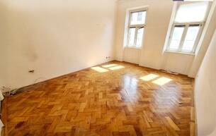 Anlage Wohnung Das Haus trägt Smoking, die Wohnung wartet noch auf ihr Kleid! Renovierungsbedürftige Altbauwohnung mit toller Raumaufteilung + Traumhaft schönes Haus + Perfekte Infrastruktur und Anbindung! Jetzt zugreifen! 1200 Wien