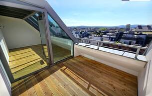 Anlage Wohnung Neuer Preis! Traumhafter Blick auf das Schloss Schönbrunn - Neuer Preis! Happy to be here! Lichtdurchflutet + Super hohe Räume im Dachgeschoss + Terrasse mit Fernblick + Beste Infrastruktur und Anbindung! 1150 Wien