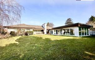 Anlage Villa Traumhafter Bungalow ++ Villa mit Indoor-Pool ++ Weinkeller ++ Wunderschöner Gepflegter Garten ++ Perfekte Lage in Gänserndorf ++Beeindruckende Architektur ++ Vielseitige Nutzungsmöglichkeiten ++ 2230 Gänserndorf