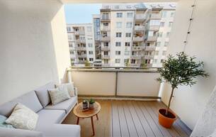 Wohnen Wohnung ERSTBEZUG nach Sanierung I 2 Zimmer Wohnung mit Loggia I Tischler Einbauküche inkl. Siemensgeräte I Alte Donau I Donauzentrum 1220 Wien