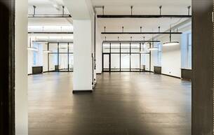 Gewerbe Büro/Praxis Topmodernes, loftartiges Open Space Büro auf zwei Ebenen mit Terrasse im Telegraf 7 zu mieten 1060 Wien