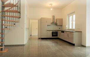 Wohnen Wohnung Modernes Hofgebäude mit Parkplatz ink. Heizung und Warmwasser + Klimaanlage | Nähe Hoßplatz | U6 Floridsdorf 1210 Wien Wohnen Wohnung Modernes Hofgebäude mit Parkplatz ink. Heizung und Warmwasser + Klimaanlage | Nähe Hoßplatz | U6 Floridsdorf 1210 Wien