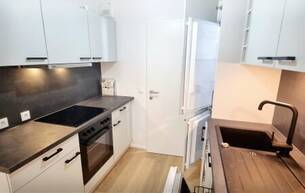 Wohnen Wohnung Neu, hell, ruhig, perfekt gelegen - Willkommen im 18. Bezirk! Ein MUST HAVE in ruhiger Seitengasse! Frisch saniert + Neue Einbauküche + Garagenplatz inklusive + Tolle Infrastruktur und Anbindung! Jetzt zugreifen! 1180 Wien