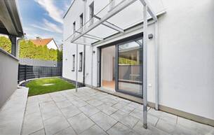 Wohnen Reihen/Doppelhaus Erstbezug mit 135m², 5 Zimmern, Eigengarten, Luftwärmepumpe & Klima | überdachter KFZ-Stellplatz 2000 Stockerau