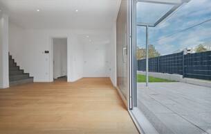 Wohnen Reihen/Doppelhaus Neubau-Erstbezug | 5 Zimmer & 2 Bäder | Smart Home & Luftwärmepumpe | jetzt bis zu 5,8% sparen 2000 Stockerau Wohnen Reihen/Doppelhaus Neubau-Erstbezug | 5 Zimmer & 2 Bäder | Smart Home & Luftwärmepumpe | jetzt bis zu 5,8% sparen 2000 Stockerau