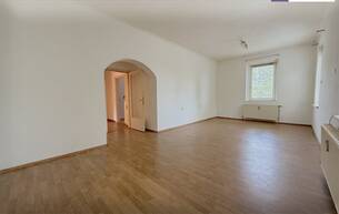 Wohnen Wohnung Schnäppchen-Alarm! Sanierungsbedürftige 74m2 Altbauwohnung mit enormen Potenzial, Carport & großzügigem Keller – Ihr neues Zuhause in Graz! Innenhof-Balkon kann bewilligt werden! 8020 Graz Wohnen Wohnung Schnäppchen-Alarm! Sanierungsbedürftige 74m2 Altbauwohnung mit enormen Potenzial, Carport & großzügigem Keller – Ihr neues Zuhause in Graz! Innenhof-Balkon kann bewilligt werden! 8020 Graz