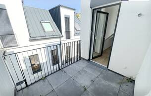 Anlage Wohnung WOW - Ein wahrer DOM mit drei Zimmer, süßer Terrasse und bester Lage! 1180 Wien