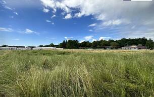 Anlage Erstklassiges Gewerbegrundstück mit ausgezeichneter Anbindung an die A2: Vielseitiges Grundstück mit enormem Potenzial und flexibler Widmung (GG 0,2 – 0,8) – Ihre Chance für erfolgreiches Wachstum 8141 Premstätten