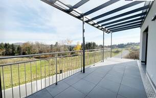 Wohnen Reihen/Doppelhaus Exklusives Einfamilienhaus mit Panoramaterrasse in der steirischen Weingegend – Ein Wohnjuwel für höchste Ansprüche! 8113 Sankt Bartholomä