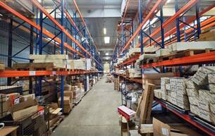 Gewerbe Lager 1.000m² Halle | Parkplätze verfügbar | optionale Büros zwischen ca. 55m² und 1.000m² am Standort 2351 Wiener Neudorf