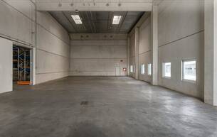 Gewerbe Lager 300m² Lagerhalle mit überdachter Rampe | IZ-Süd & Autobahnnähe 2351 Wiener Neudorf