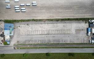 Gewerbe Lager Asphaltierte Freifläche mit ca. 3.700m² | Autobahnanbindung | eingezäunt | Kanal, Strom & Wasser vorhanden 2203 Großebersdorf