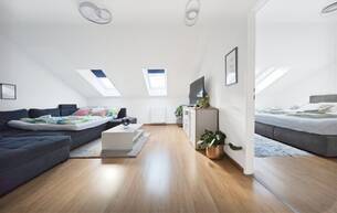 Wohnen Wohnung Helle 2-Zimmer Dachgeschosswohnung mit hofseitiger Terrasse | Markt- und U-Bahnnähe 1120 Wien