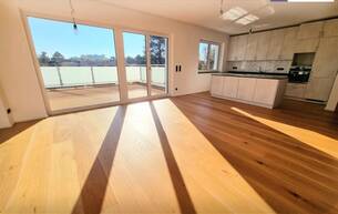 Wohnen Wohnung Lebensqualität pur im Dachgeschoss mit Terrasse und Garten! 4 Zimmer + Hochwertige Materialien + Viel Grün und Ruhe + Toller Blick! Ihr Rückzugsort mit WOW-Effekt! 1210 Wien