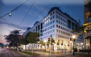 Gewerbe Einzelhandel Geschäftsfläche mit perfekter Sichtbarkeit im Kärntnerringhof Nahe Oper zu mieten 1010 Wien