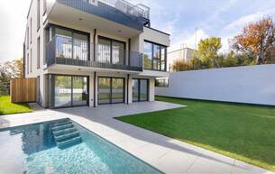 Wohnen Wohnung ANLEGER AUFGEPASST: EXKLUSIVE GARTENWOHNUNG IN HIETZING MIT SALZWASSER-POOL UND SAUNA 1130 Wien Wohnen Wohnung ANLEGER AUFGEPASST: EXKLUSIVE GARTENWOHNUNG IN HIETZING MIT SALZWASSER-POOL UND SAUNA 1130 Wien