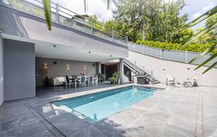 Wohnen Einfamilienhaus HIER WERDEN TRÄUME WIRKLICHKEIT - UNEINSICHTIGES TRAUMHAUS MIT LIFT, POOL UND WELLNESSOASE IN ABSOLUTER GRÜNRUHELAGE 1140 Wien Wohnen Einfamilienhaus HIER WERDEN TRÄUME WIRKLICHKEIT - UNEINSICHTIGES TRAUMHAUS MIT LIFT, POOL UND WELLNESSOASE IN ABSOLUTER GRÜNRUHELAGE 1140 Wien