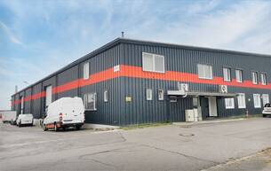 Gewerbe Lager 2.500m² Lagerhalle mit Rampen & 250m² Büro 1220 Wien