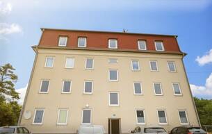 Anlage Industrie/Gewerbe Zinshaus mit befristeten 8 Wohnungen, 5% Rendite! 2275 Bernhardsthal