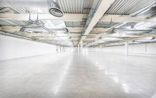 Gewerbe Lager Produktions-/Lagerfläche mit ca. 2.000m² | ebenerdig & beheizt | direkte Autobahnanbindung 2100 Korneuburg