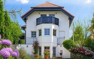 Anlage Einfamilienhaus Frisch renoviert! Make your dreams come true! Traumlage + Traumhaus + Indoor Pool + Sauna + Toller Wienblick + Grün wohin das Auge reicht! Enjoy life! 1170 Wien