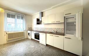 Wohnen Wohnung Schwechater Hauptplatz | 2 Zimmer Wohnung mit großzügiger Küche | ca. 65 m² | Innenhoflage 2320 Schwechat