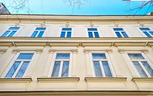 Anlage Wohnung Unbefristet vermietet - ca. 2,5% Rendite! Charmante Altbauwohnung in der schönen Hasnerstraße! Tolle Raumaufteilung + Perfekte Infrastruktur und Anbindung + Ruhige Fahrradstraße! Jetzt zugreifen! 1160 Wien