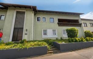 Anlage Wohnung Großzügige Wohnung mit 510m² Garten, Balkonen und Carport nahe St. Pölten - Westbahnanbindung 3385 Prinzersdorf