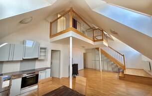 Wohnen Wohnung Lichtdurchflutete Dachgeschoss-Maisonette mit Galerie und großzügiger 29 m² Dachterrasse 1050 Wien Wohnen Wohnung Lichtdurchflutete Dachgeschoss-Maisonette mit Galerie und großzügiger 29 m² Dachterrasse 1050 Wien
