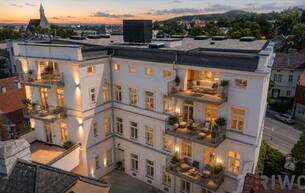 Anlage Wohnung PERFEKTE 2 ZIMMER ALTBAUWOHNUNG MIT 8M² BALKON II PRESTIGE UND ELEGANZ II WOHNEN IM DENKMALGESCHÜTZEN MÖDLINGER STADTJUWEL II FUSSGÄNGERZONE 2340 Mödling