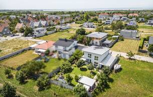 Wohnen Einfamilienhaus EINFAMILIENHAUS MIT GARTENOASE UND EINLIEGERWOHNUNG ZUM WOHLFÜHLEN 7100 Neusiedl am See