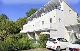 Wohnen Häuser Modernes Reihenhaus mit drei Terrassen, kleinem Garten und Parkplatz in ruhiger Bestlage 3400 Klosterneuburg