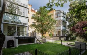 Wohnen Wohnung Wohnen am Schlosspark mit eigenem Garten | luxuriöses Altbaujuwel mit privatem Weinkeller 1130 Wien