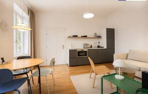 Anlage Wohnung Charmante Stadtwohnung direkt in absolut ruhigem Innenhof hinter dem MuseumsQuartier! 1070 Wien