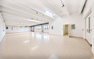 Gewerbe Lager 234m² Halle mit Einfahrtsmöglichkeit | Autobahnnähe | optionale Büros | ab sofort 2100 Korneuburg