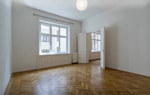 Wohnen Wohnung Hofruhelage! Zwei-Zimmer-Altbau mit Balkonoption 1060 Wien