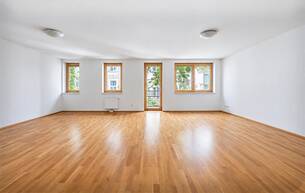Wohnen Wohnung VIEL RAUM IN BESTLAGE 1070 | 4-Zimmer-Variante im 1. OG mit Garten, 2 Loggien & Garage 1070 Wien