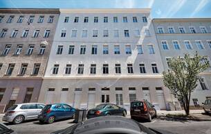 Wohnen Wohnung Unsaniert & einzigartig – Altbaujuwel mit Potenzial 1050 Wien